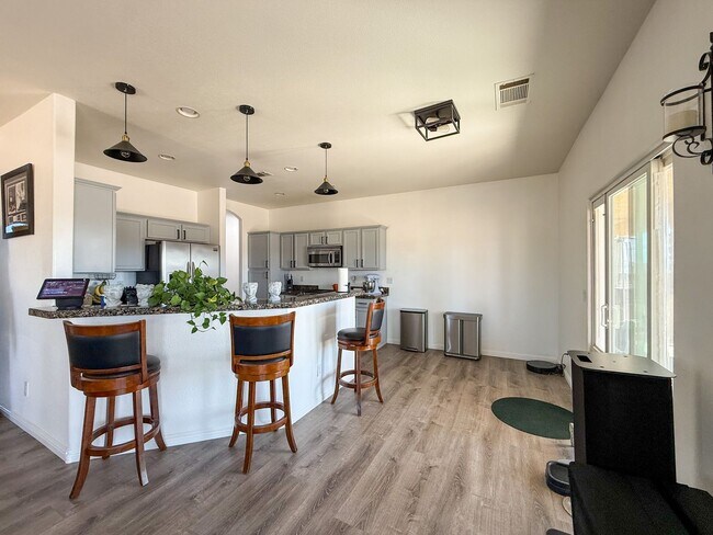 Foto del edificio - Beautiful Yucca Mesa Home