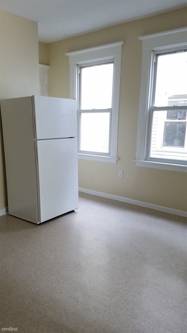 Building Photo - 2 br, 1 bath  - 536 Whalley Ave L