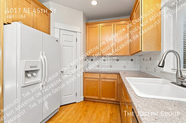 Foto del edificio - 4017 NE 45th St