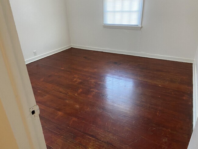 Foto del edificio - 407 E Mary St