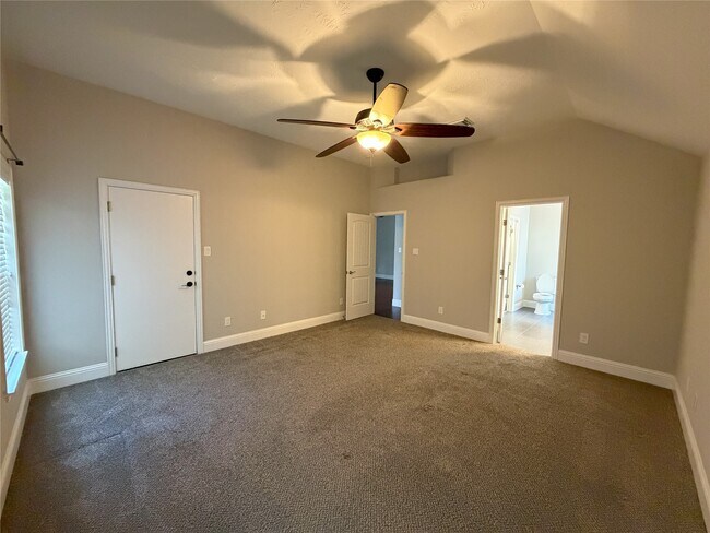 Building Photo - 13706 Naples Park Ln
