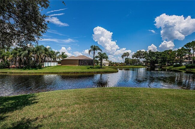 Foto del edificio - 580 Shoreham Ct NE