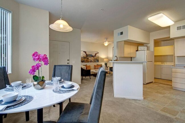 Building Photo - Sonoma Landing