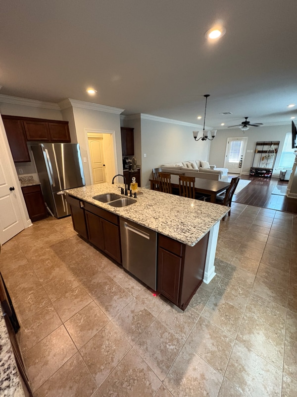 Building Photo - 5753 King Canyon