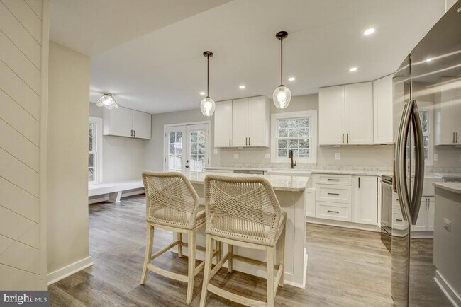 Foto del edificio - 4083 Norbeck Square Dr