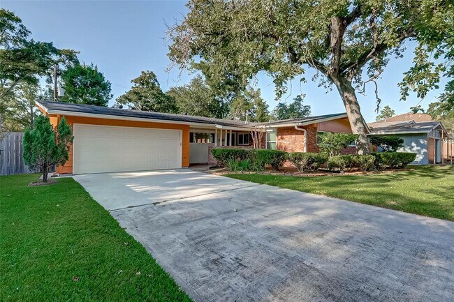 Foto del edificio - 9766 Westview Dr