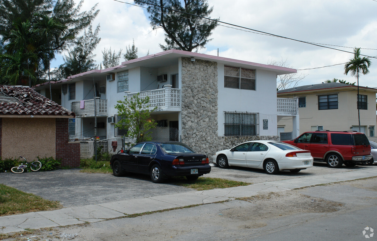 Primary Photo - 1060 Spring Garden Rd
