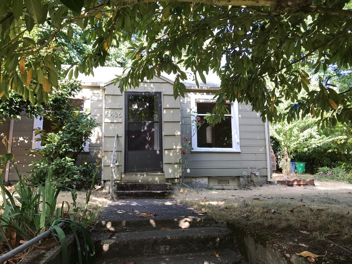 Primary Photo - Charming 2 Bedroom 1 Bath house Available ...