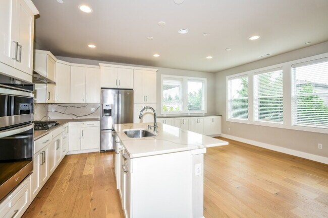 Building Photo - FOR RENT- AVAILABLE NOW! -  Modern 4-Bedroom Home with A/C in Bothell's Grove North Community