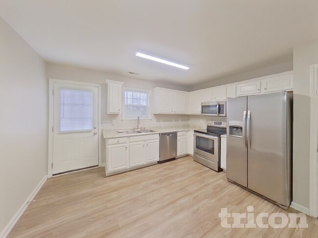 Building Photo - 310 Dexter Pl