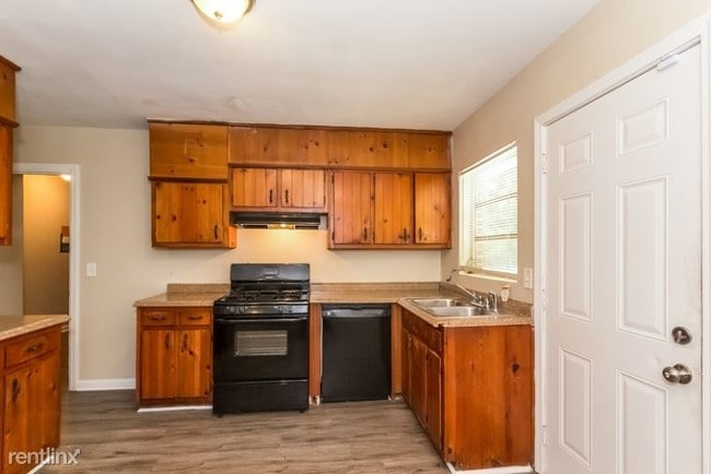 Building Photo - 3 br, 2.5 bath House - 2905 Dale Creek Dr NW