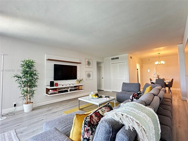 Foto del edificio - 1200 West Ave