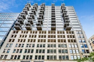 Building Photo - 565 W Quincy St