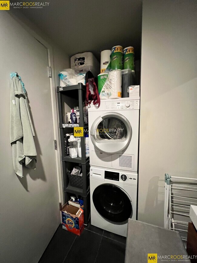 Foto del edificio - 565 Massachusetts Ave