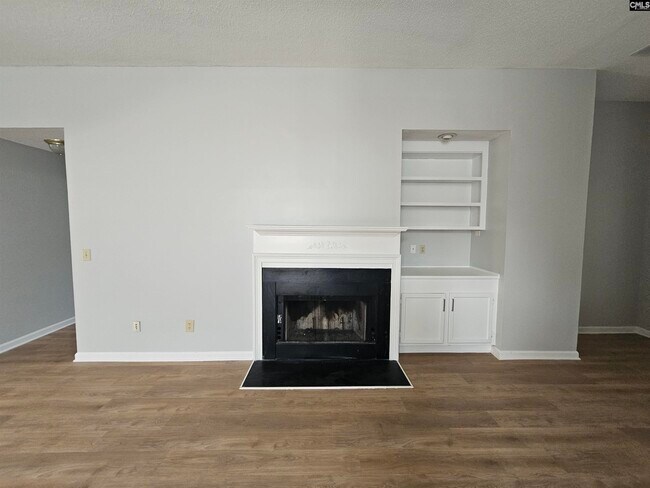 Building Photo - 400 Whitehurst Way