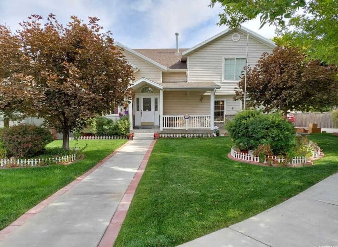 Foto principal - 7898 N Sparrowhawk Cir