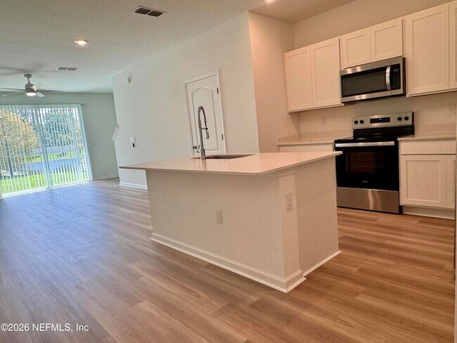 Building Photo - 5989 Ortega Lk Dr