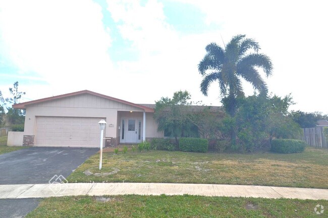 Building Photo - 5220 SW 8th Ct