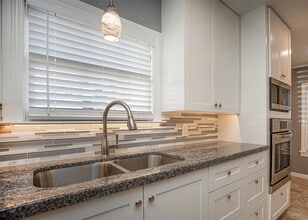 Building Photo - 1202 Birdsall St