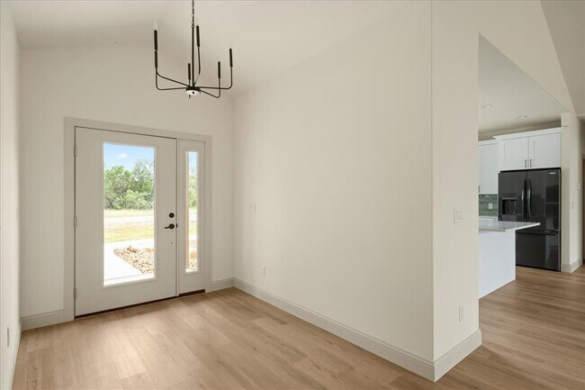 Building Photo - 114 Rolling Hill
