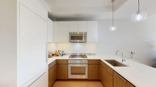 Foto del edificio - 100 Shawmut Ave