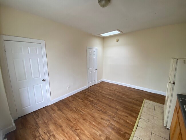 Foto del edificio - 5900 Pine St