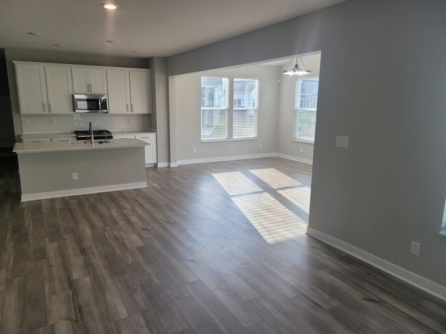 Building Photo - 11196 Jubilation Way