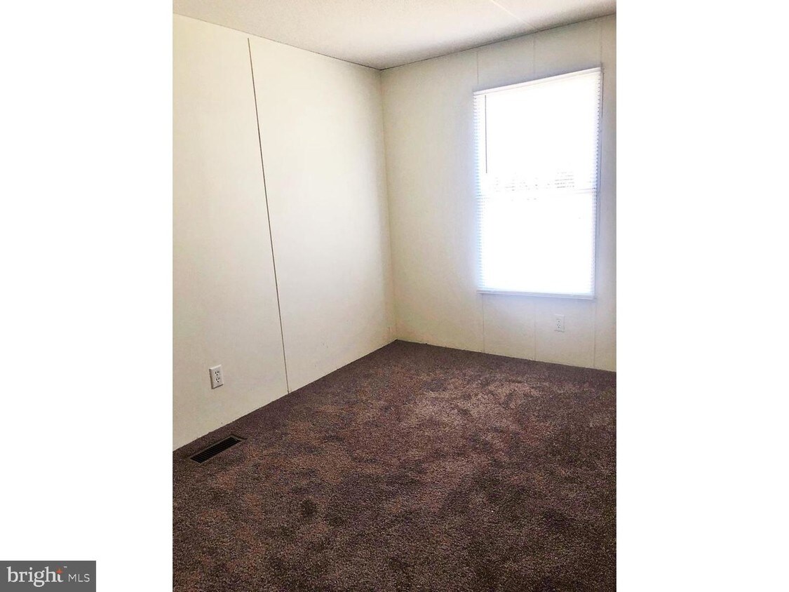 Foto principal - 9849 Webb Farm Rd