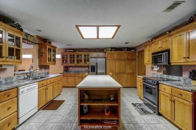 Foto del edificio - 3017 Adrienne Dr