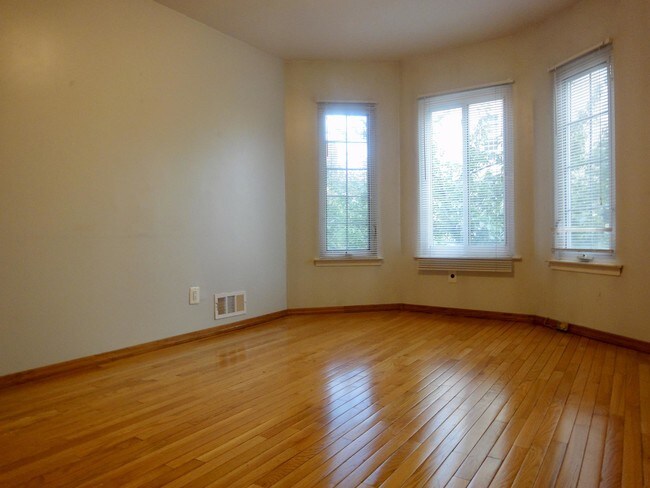 Foto del edificio - 350 Butler Street