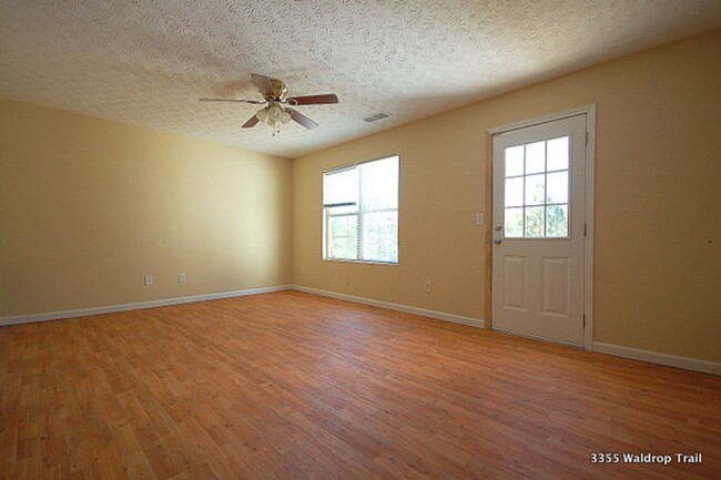 Foto del edificio - 3 bdrm, 2.5 bath home under $1400!