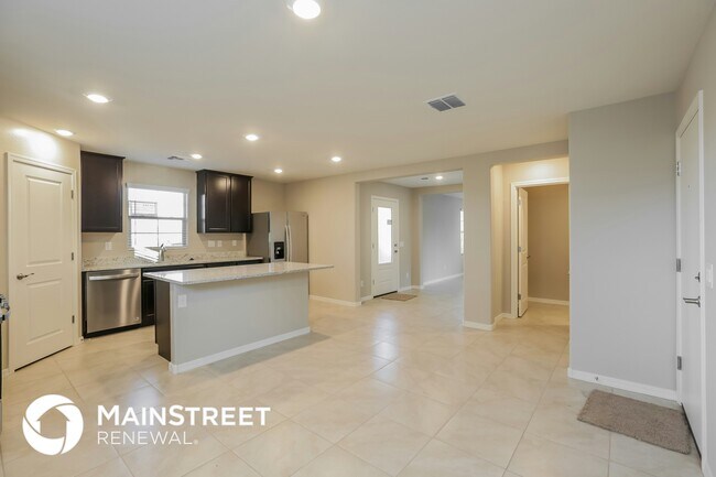 Building Photo - 3929 S 82nd Dr