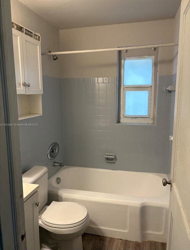 Foto principal - 970 SW 7th St