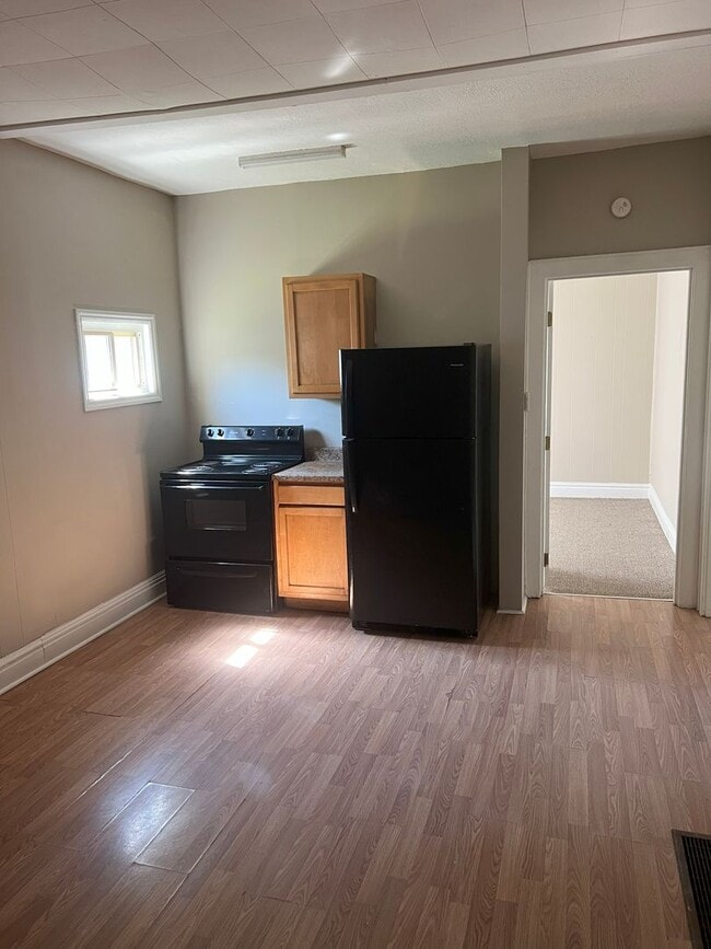 Foto del edificio - 3 bedroom House in Huntington, WV $800