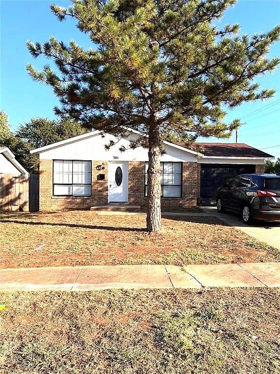Building Photo - 301 Winding Ln