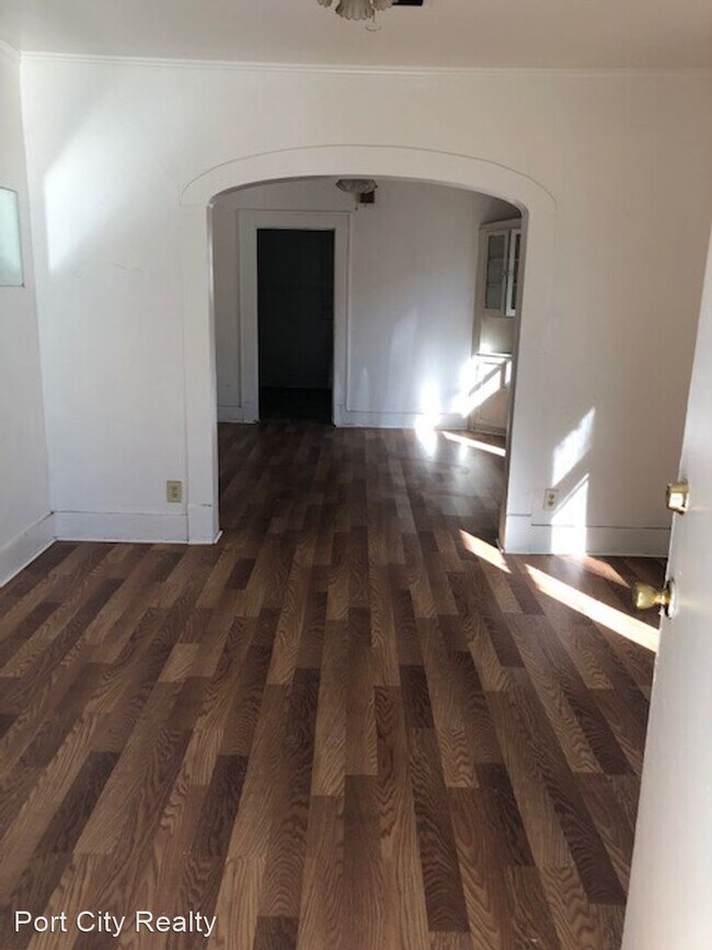 Foto del edificio - 3 br, 1 bath House - 2946 Regent St.