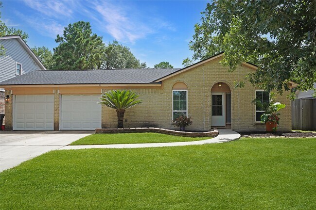 Building Photo - 17119 Mellow Ridge Dr