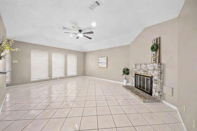 Foto del edificio - 9526 Langdon Ln