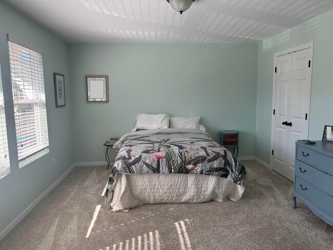 Building Photo - 18879 Ulmus St