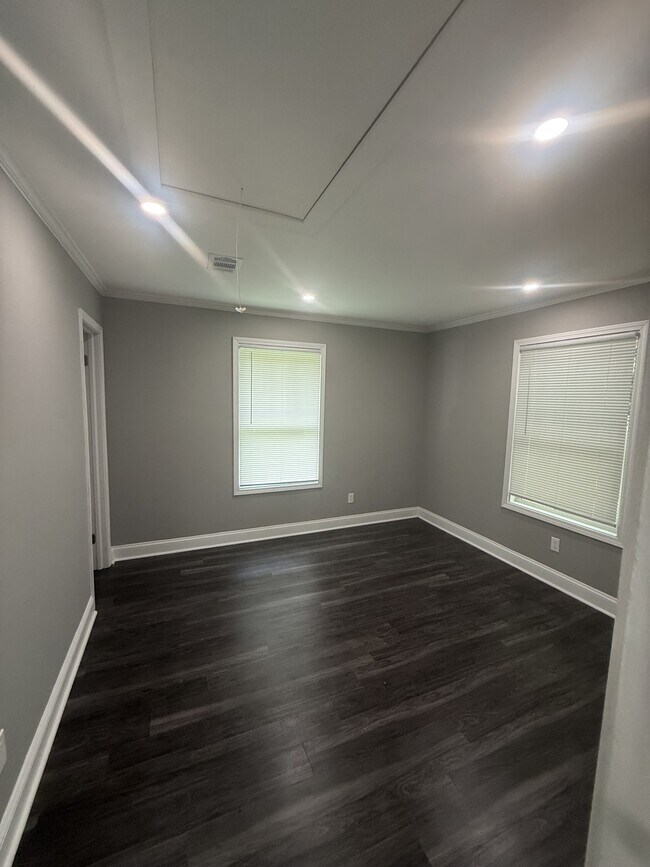 Foto del edificio - 5711 Sterling Pl