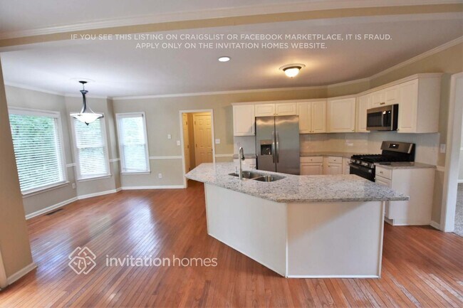 Building Photo - 1055 River Overlook Dr NW