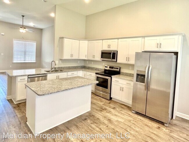 Building Photo - 4 br, 3 bath Apartment - 9308 Lakeside Cir S
