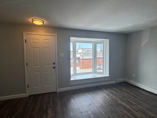 Photo - Look no further! newly remodeled 2 bed cen... Apartment