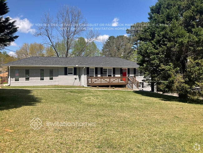 Building Photo - 2630 Farmington Dr SW
