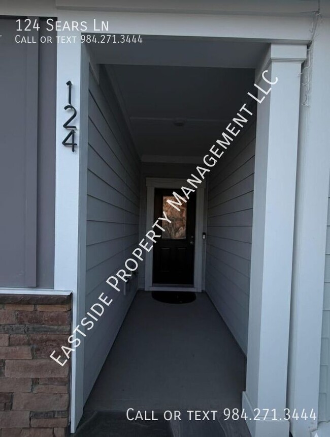 Building Photo - 124 Sears Ln