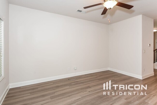 Building Photo - 637 Ireland Ln