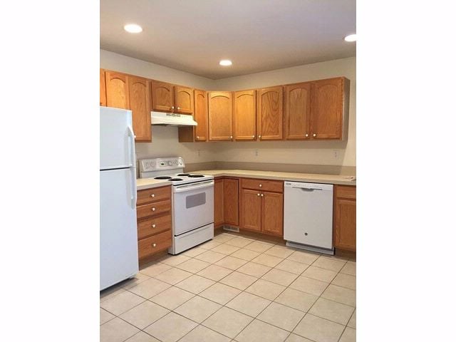 Building Photo - 40 Cedar St