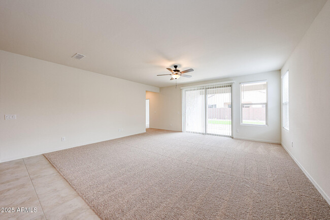Building Photo - 16683 W Whispering Wind Dr