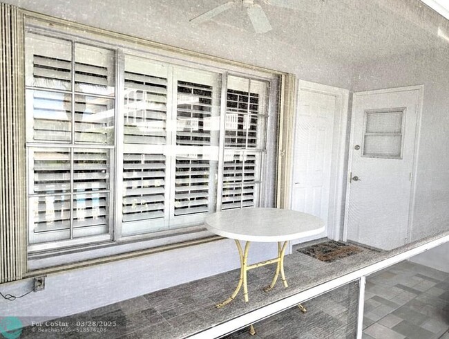 Foto del edificio - 490 SE 19th Ave