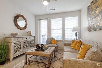 1BR, 1BA - 637SF | A2 - Latitude